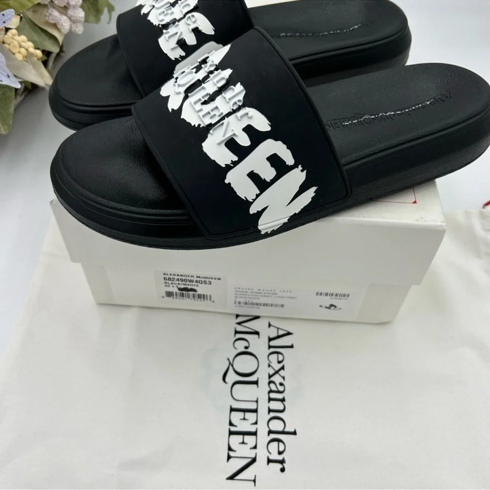 Menzel Alexander McQueen rubber graffiti pool slides size 42.5 made in Italy